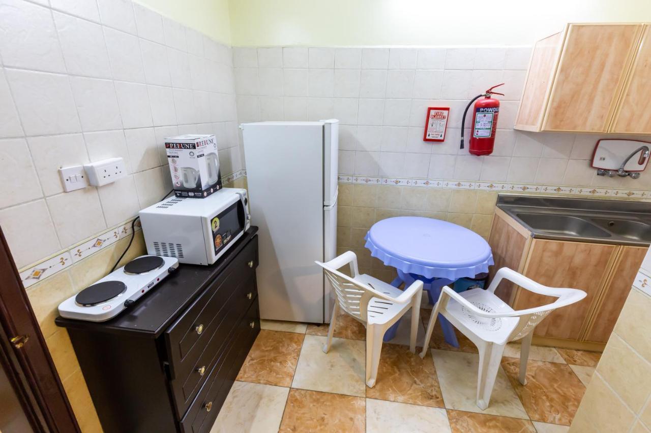 Al Eairy Furnished Apartments - Al Bahah 3 Экстерьер фото